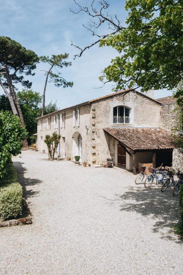 Saint-Seurin-de-Cadourne Le Chateau Real Bed & Breakfast 部屋 写真