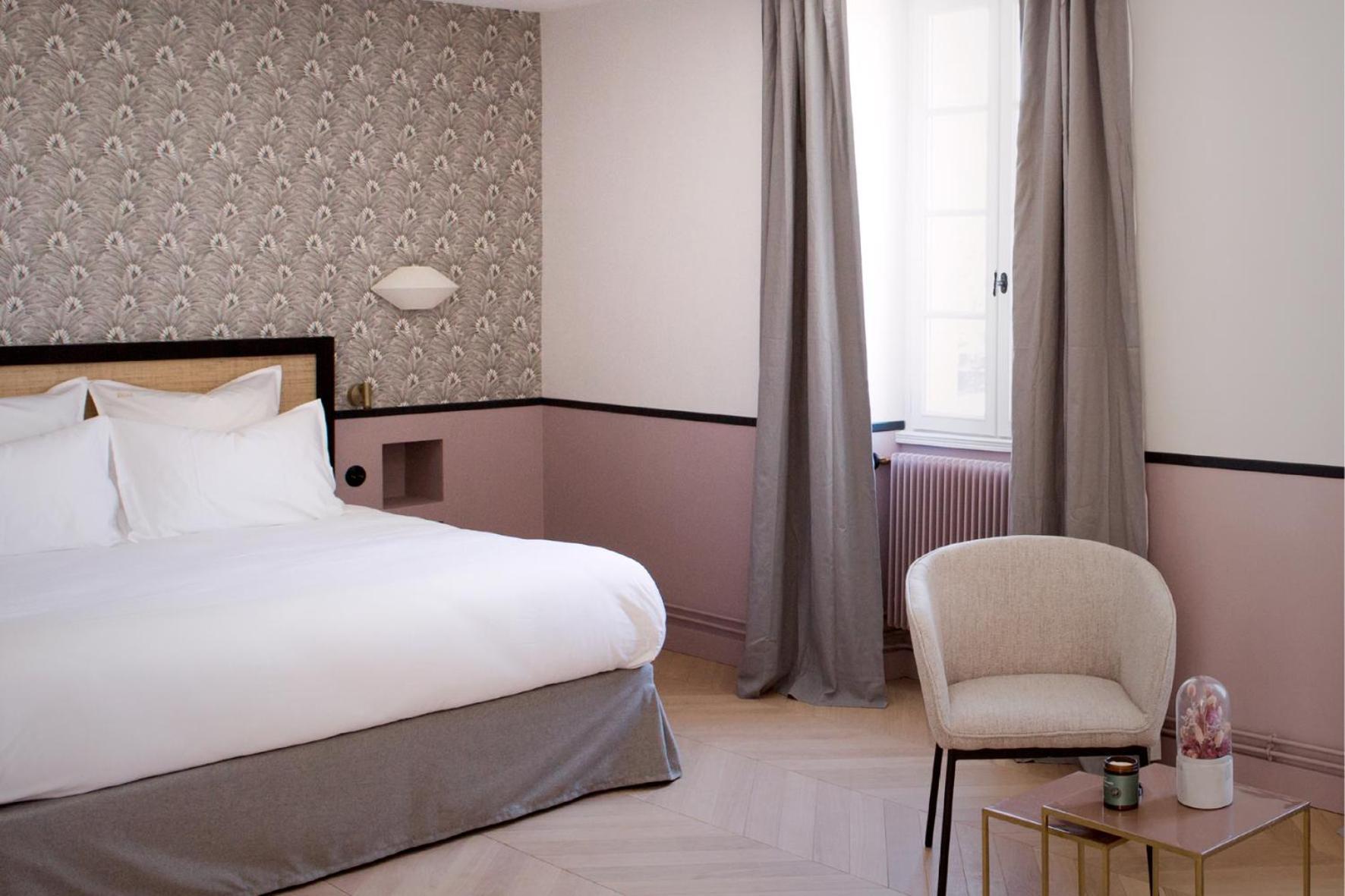 Saint-Seurin-de-Cadourne Le Chateau Real Bed & Breakfast 部屋 写真